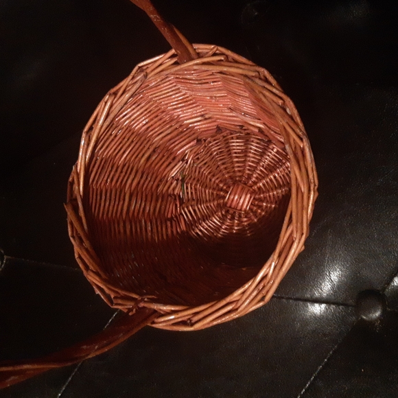 Circle Wicker Basket - Picture 5 of 10